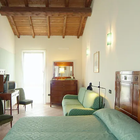 Hotel Agriturismo Casella Ferrara