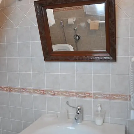 Agriturismo Casella * פררה