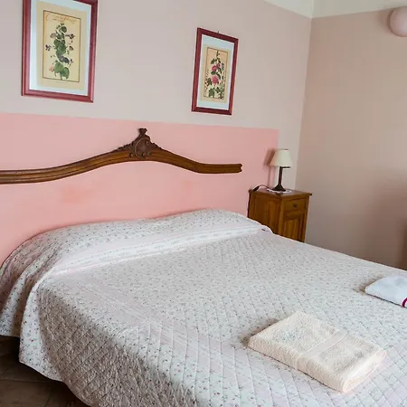 Agriturismo Casella Ξενοδοχείο *