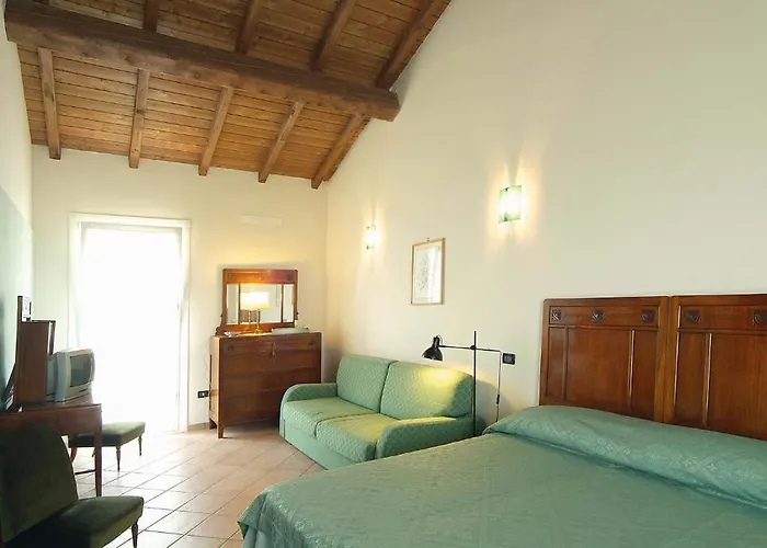 Hotel Agriturismo Casella *